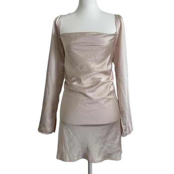 ⭐️PRINCESS POLLY - STAR POWER MINI DRESS IN CHAMPAGNE⭐️ - Picture 2 of 6